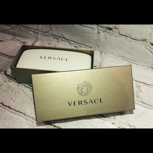 ❌SOLD❌🎊HP🎊🔥Versace🔥Authentic Vintage Prescription Frames W/Box & Case🔥 - Picture 14 of 16